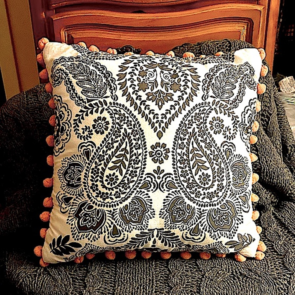 XHILARATION DECORATIVE PILLOW